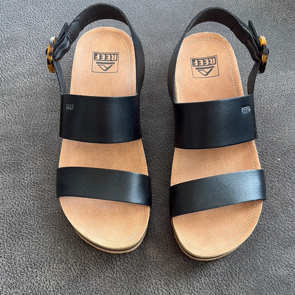 Reef Vista Hi Buckle Platform Sandal Size 7